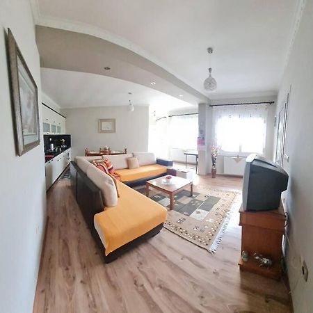 Your Home Away From Home! Gjirokastër Eksteriør billede